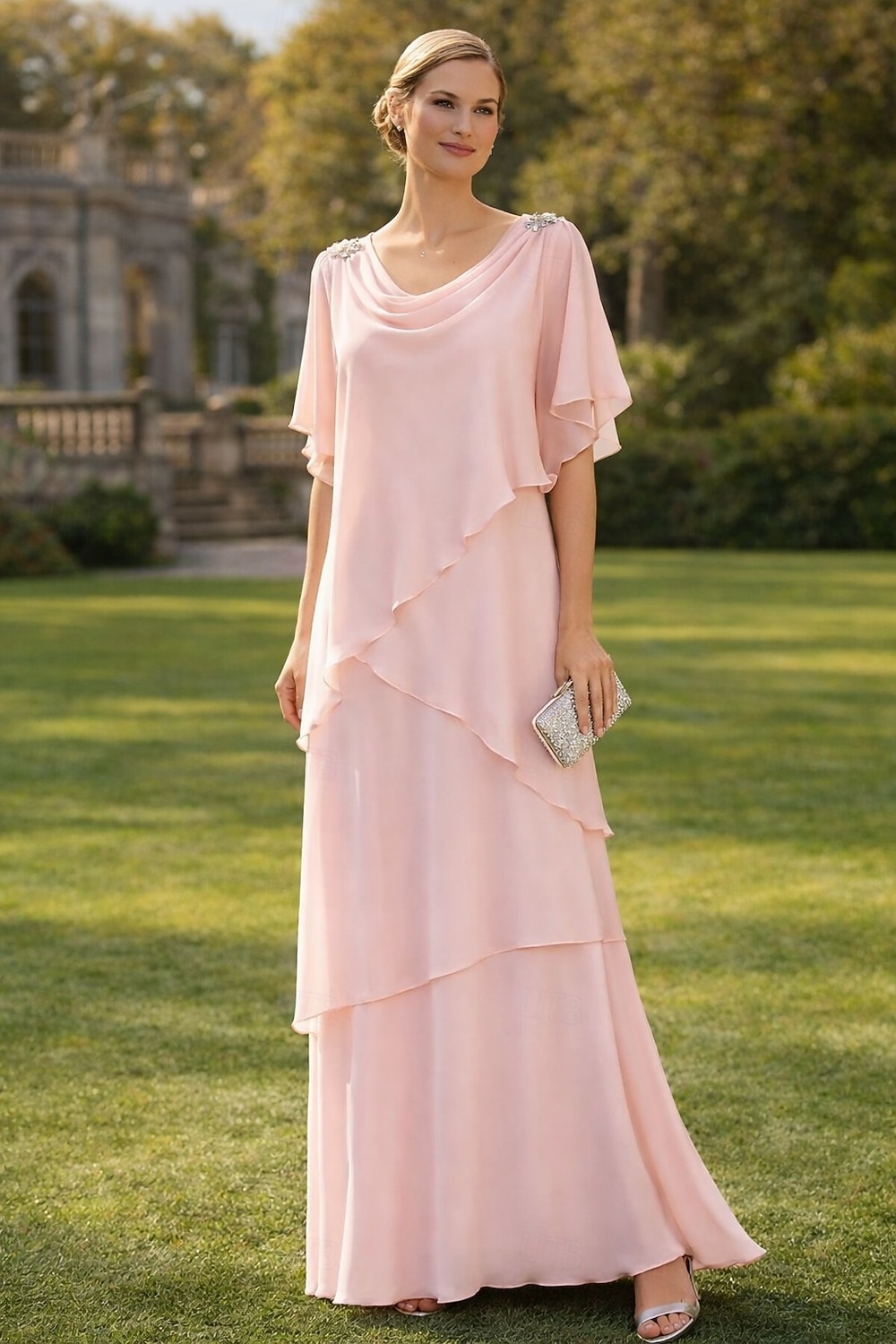 Linha A Longo Vestido de convidada de casamento Tiered Dress Vestido de noite Vestido Para Mãe dos Noivos Manga Curta Gola Boba Elegante Formal Convidado do casamento Semi formal Chiffon com Fru-Fru de 2026 por $156.99 –P1