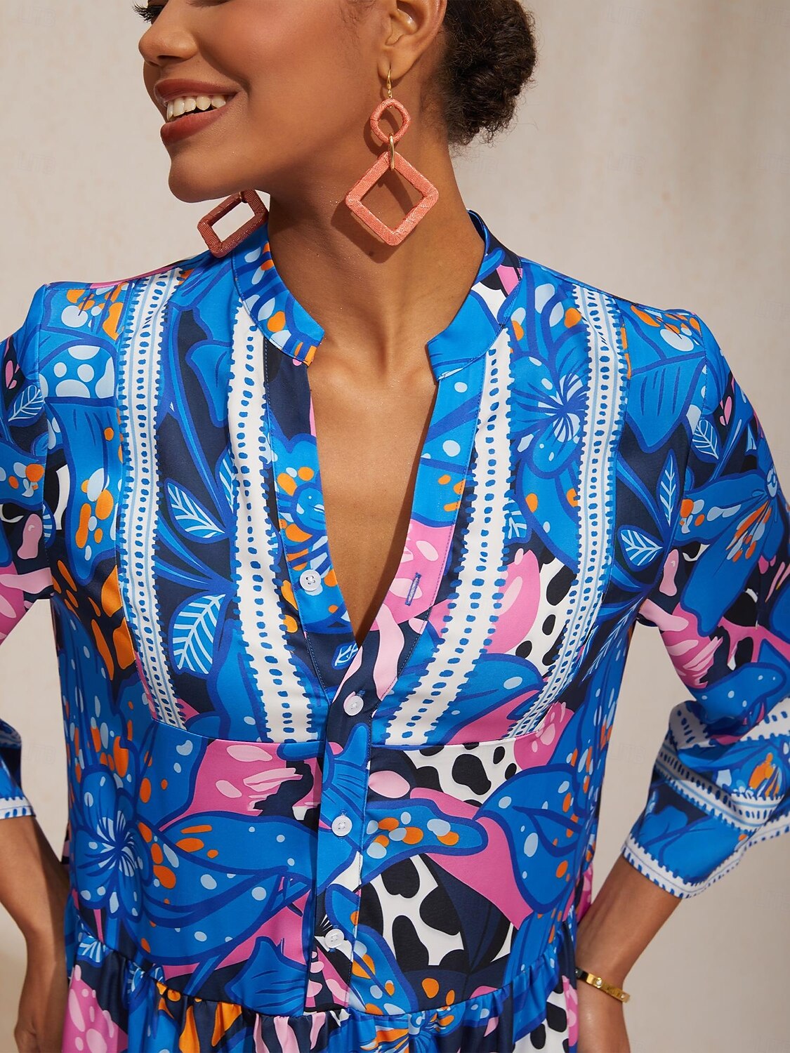 robe longue en satin soyeux à pois azur abstraits de 2026 ? $113.99 –P7