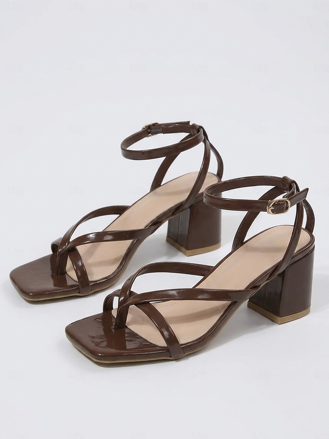 Sandalias de tiras con tacón de bloque en color crema para mujer: elegantes zapatos con punta cuadrada y tira en el tobillo para resorts al aire libre, vacaciones de verano y bodas en la playa. 2026 - $24.99 –P2