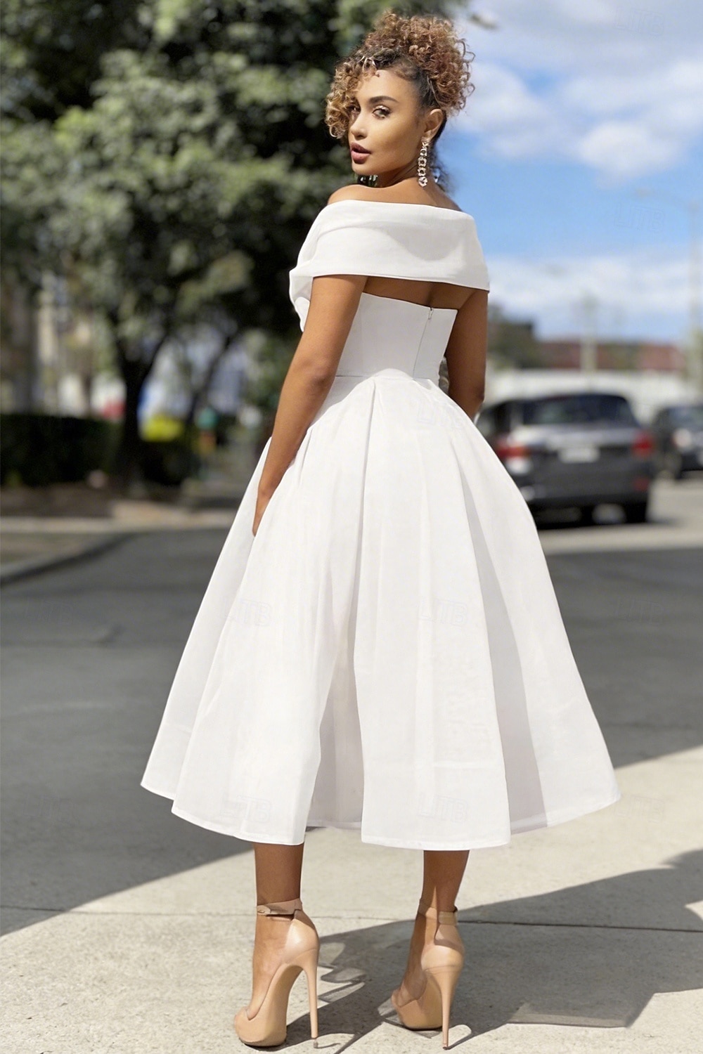 Linea ad A Lunghezza Tè Abiti da Cocktail Abiti da festa Vintage Anni 1950 Senza Maniche Senza Spalle Ospite di nozze Tulle con Pieghe del 2026 a $142.99 –P12