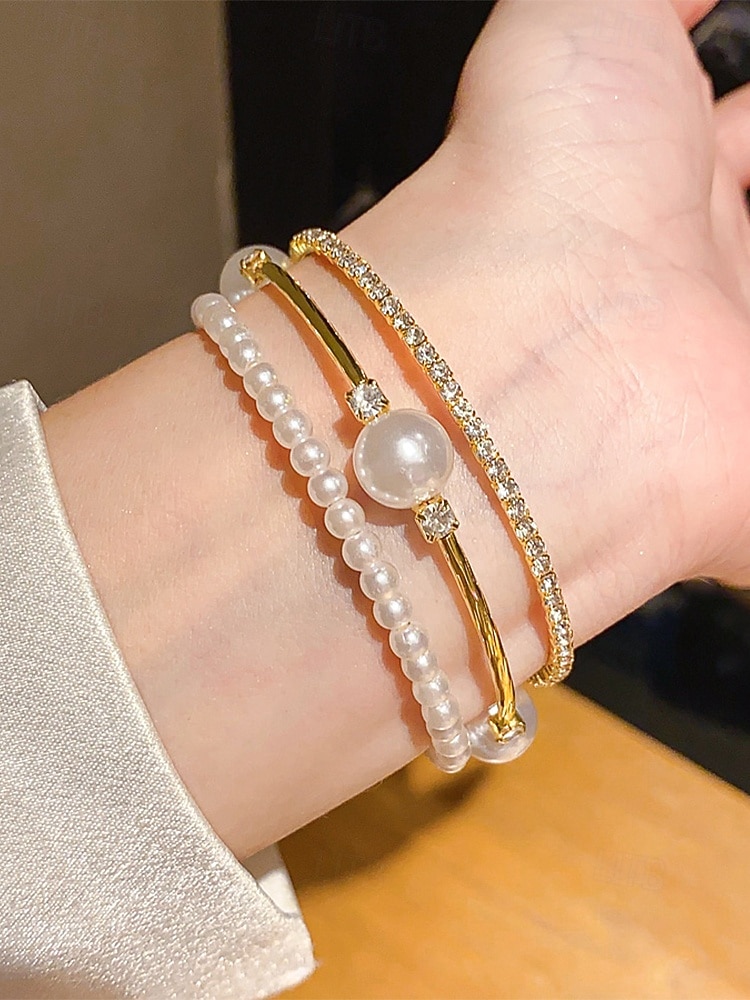 Armbåndssett med tre lag i kunstperlelegering til dame, stablebare armbånd i gull og sølv med elegante perler og krystalldetaljer, vintage brudesmykker til bryllup, kveldsfester og formelle arrangementer 2026 - $7.99 –P3
