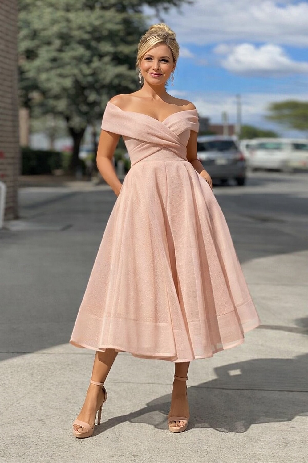 Linea ad A Lunghezza Tè Abiti da Cocktail Abiti da festa Vintage Anni 1950 Senza Maniche Senza Spalle Ospite di nozze Tulle con Pieghe del 2026 a $142.99 –P6