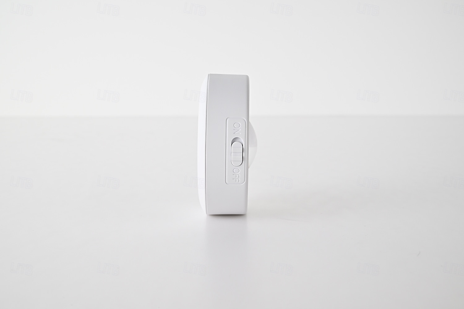 3 db újratölthető LED szekrényvilágítás, mágneses, vezeték nélküli RGB korongvilágítás távirányítóval, gardrób, borszekrény, szekrény alatti világítás, kábelezést nem igényel, USB-n újratölthető 2026 - $43.99 –P6