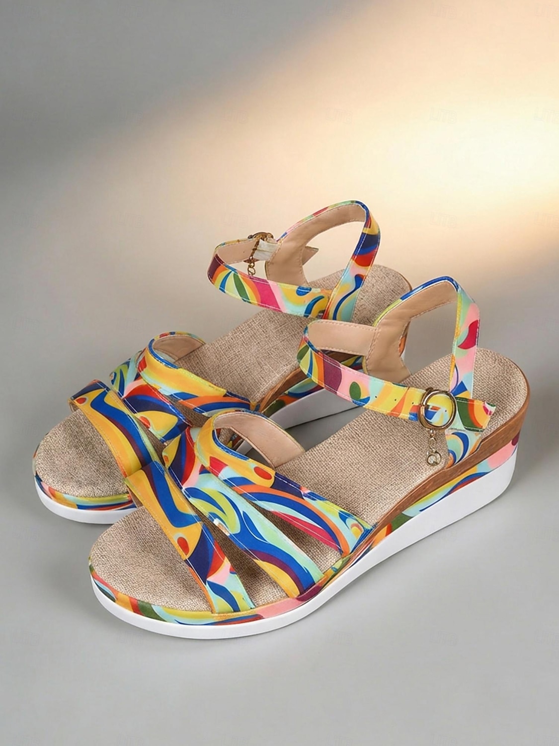 Sandalias de plataforma coloridas para mujer: elegantes sandalias de tiras con hebilla ajustable &Tacón de cuña, perfecto para vacaciones de verano y uso diario informal. 2026 - $26.99 –P1