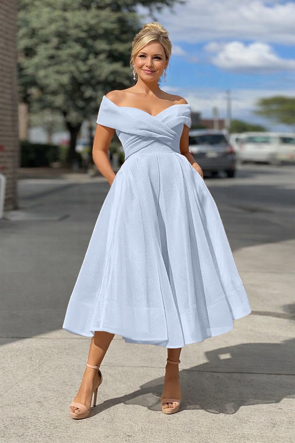 Linea ad A Lunghezza Tè Abiti da Cocktail Abiti da festa Vintage Anni 1950 Senza Maniche Senza Spalle Ospite di nozze Tulle con Pieghe del 2026 a $142.99 –P8