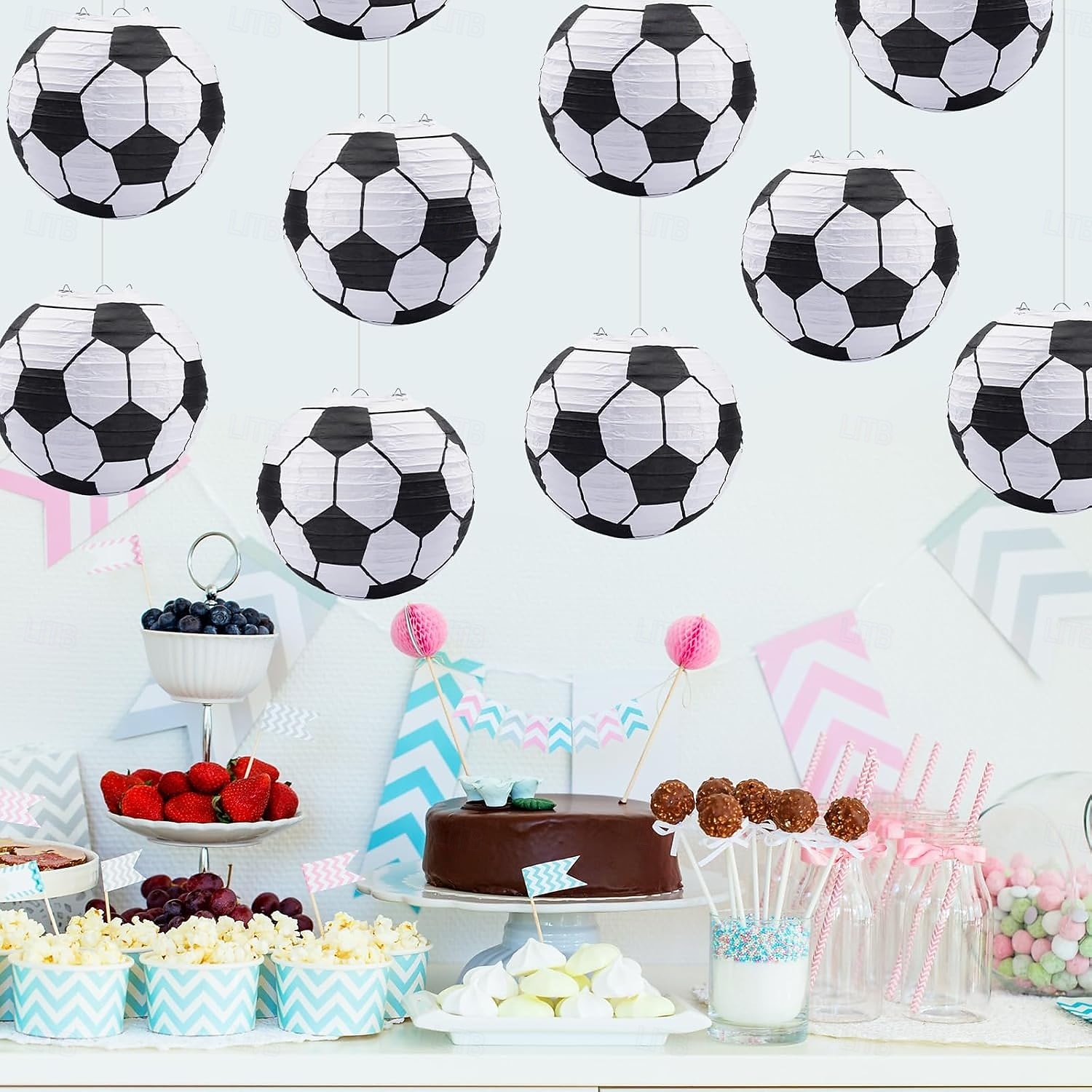 10-osainen jalkapallopaperilyhtyjuhlakoristeet, vuoden 2026 jalkapallo-ottelun teema, sisätiloissa roikkuva pöydän keskipiste, syntymäpäiväjuhlien koristeet 2026 - $23.99 –P4