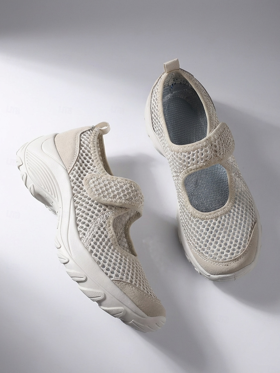 Chaussures de marche beiges pour femmes, à fermeture velcro, idéales pour la randonnée, les promenades en parc, les voyages et une utilisation prolongée. de 2026 ? $32.99 –P2