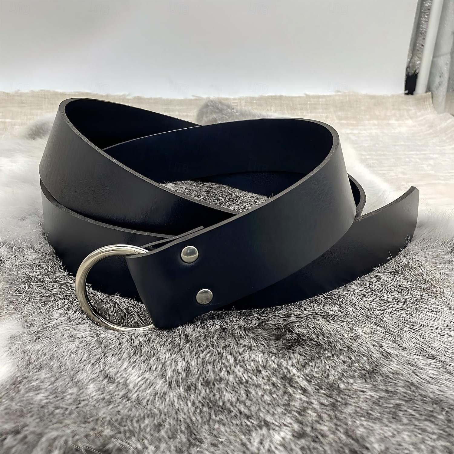 Médiéval Renaissance Costume élégant Guerrier Chevalier Viking Déguisement Homme Viking Fantaisie Halloween Carnaval Performance LARP Foire de la Renaissance Adulte Chemise Pantalon Ceinture de 2026 ? $108.99 –P24