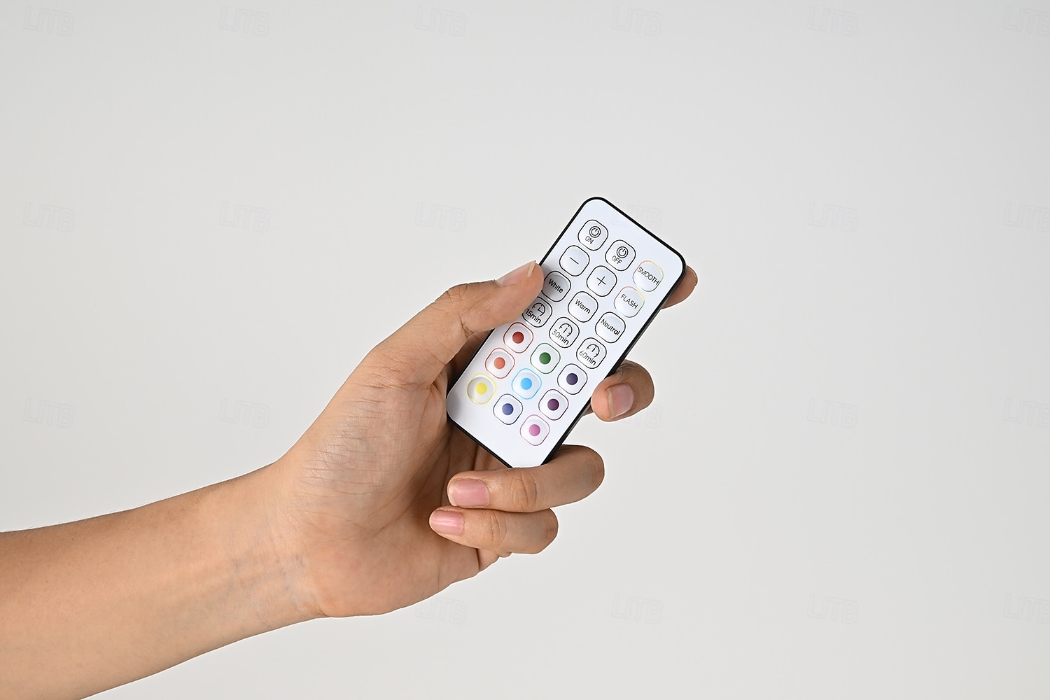 3 db újratölthető LED szekrényvilágítás, mágneses, vezeték nélküli RGB korongvilágítás távirányítóval, gardrób, borszekrény, szekrény alatti világítás, kábelezést nem igényel, USB-n újratölthető 2026 - $43.99 –P25