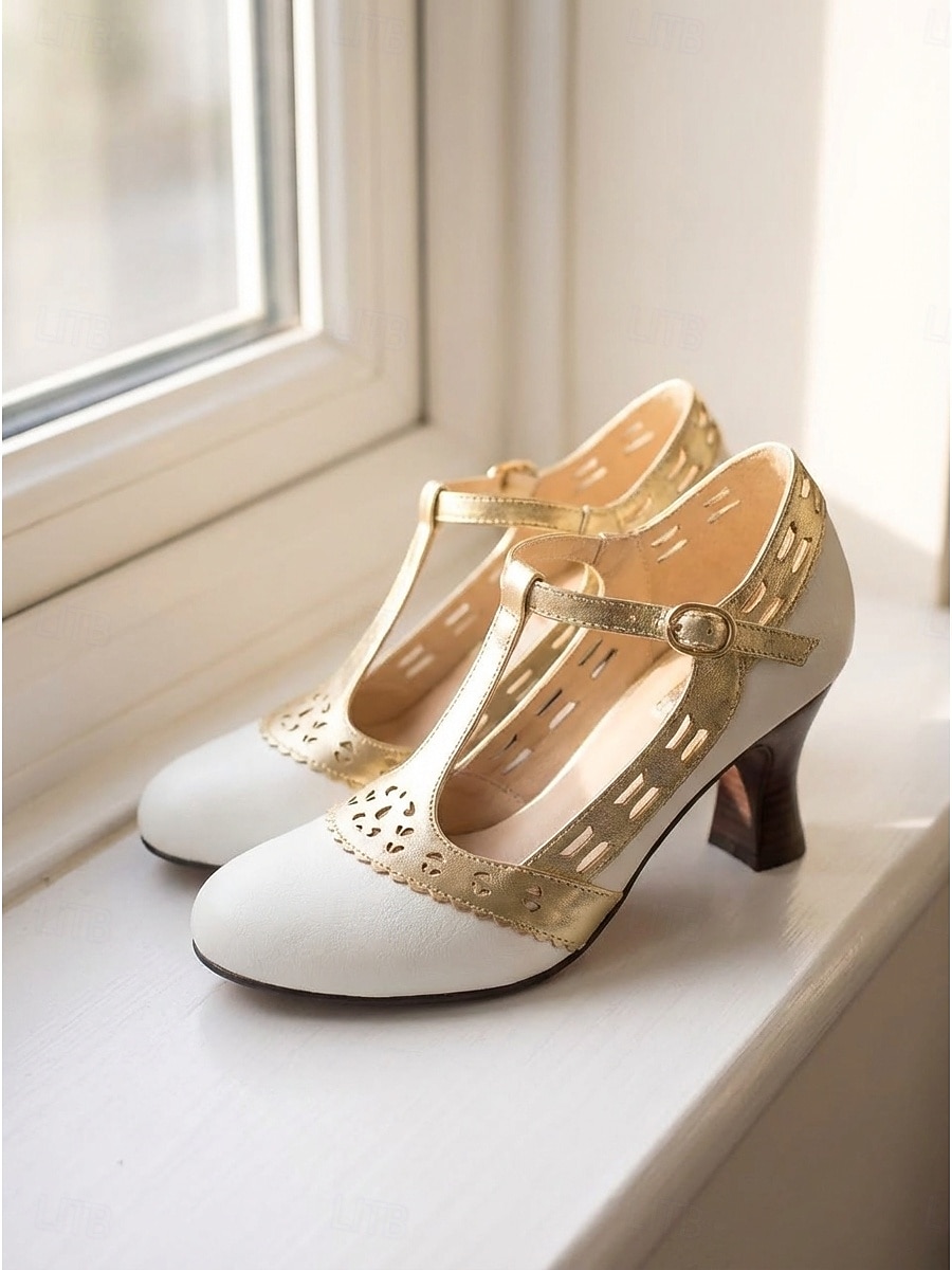 Damespumps uit de jaren 1920 in vintage T-bandstijl - elegant wit &Gouden Gatsby-hakken met geschulpte metallic rand voor feestjes in de stijl van de Roaring Twenties en flapper-kostuums. &retro 2026 - $54.99 –P4
