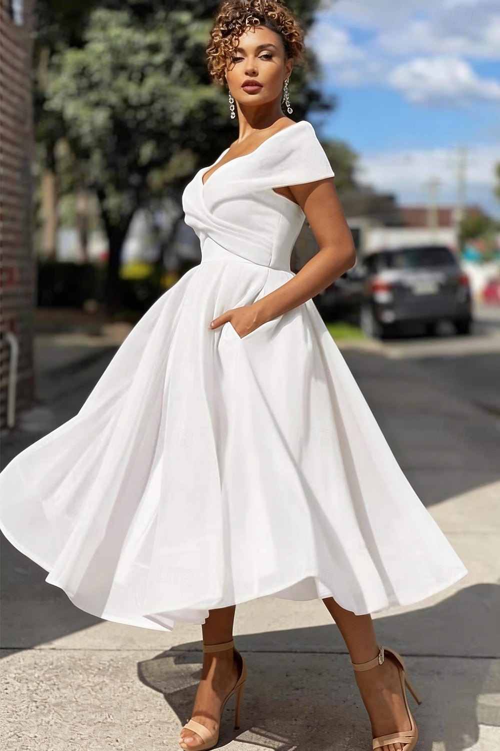 Linea ad A Lunghezza Tè Abiti da Cocktail Abiti da festa Vintage Anni 1950 Senza Maniche Senza Spalle Ospite di nozze Tulle con Pieghe del 2026 a $142.99 –P11