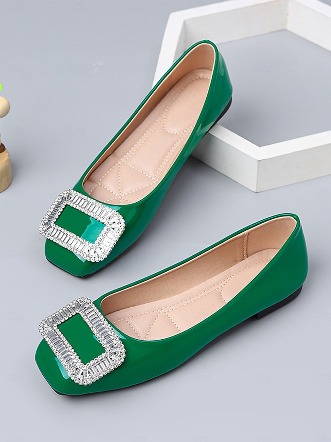 Women's Emerald Green Crystal Buckle Flats Elegant Bridesmaid Shoes for Outdoor Garden Weddings 2026 - AU $44.99 Women's Emerald Green Crystal Buckle Flats Elegant Bridesmaid Shoes for Outdoor Garden Weddings 2026 - AU $44.99