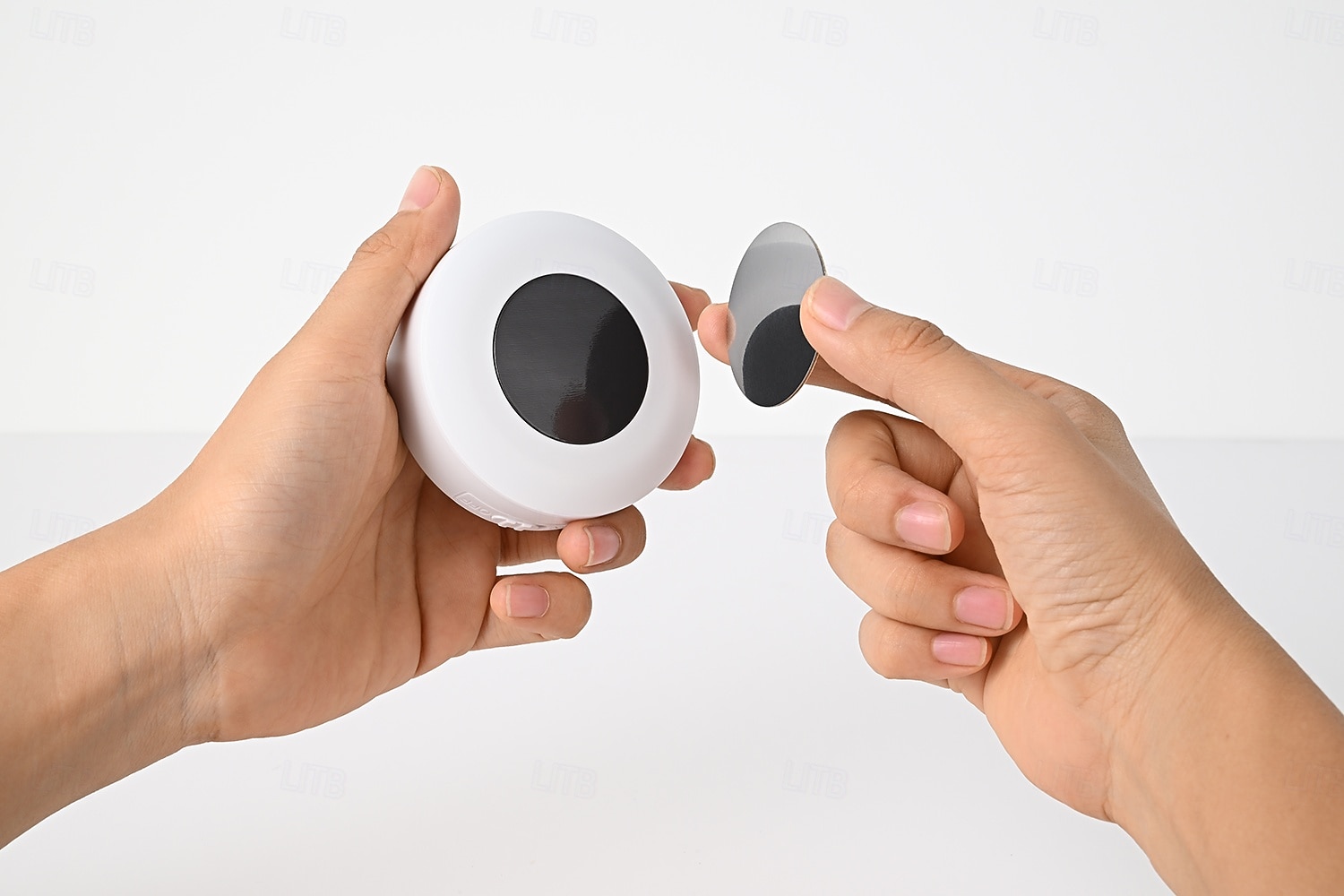 3 db újratölthető LED szekrényvilágítás, mágneses, vezeték nélküli RGB korongvilágítás távirányítóval, gardrób, borszekrény, szekrény alatti világítás, kábelezést nem igényel, USB-n újratölthető 2026 - $43.99 –P10