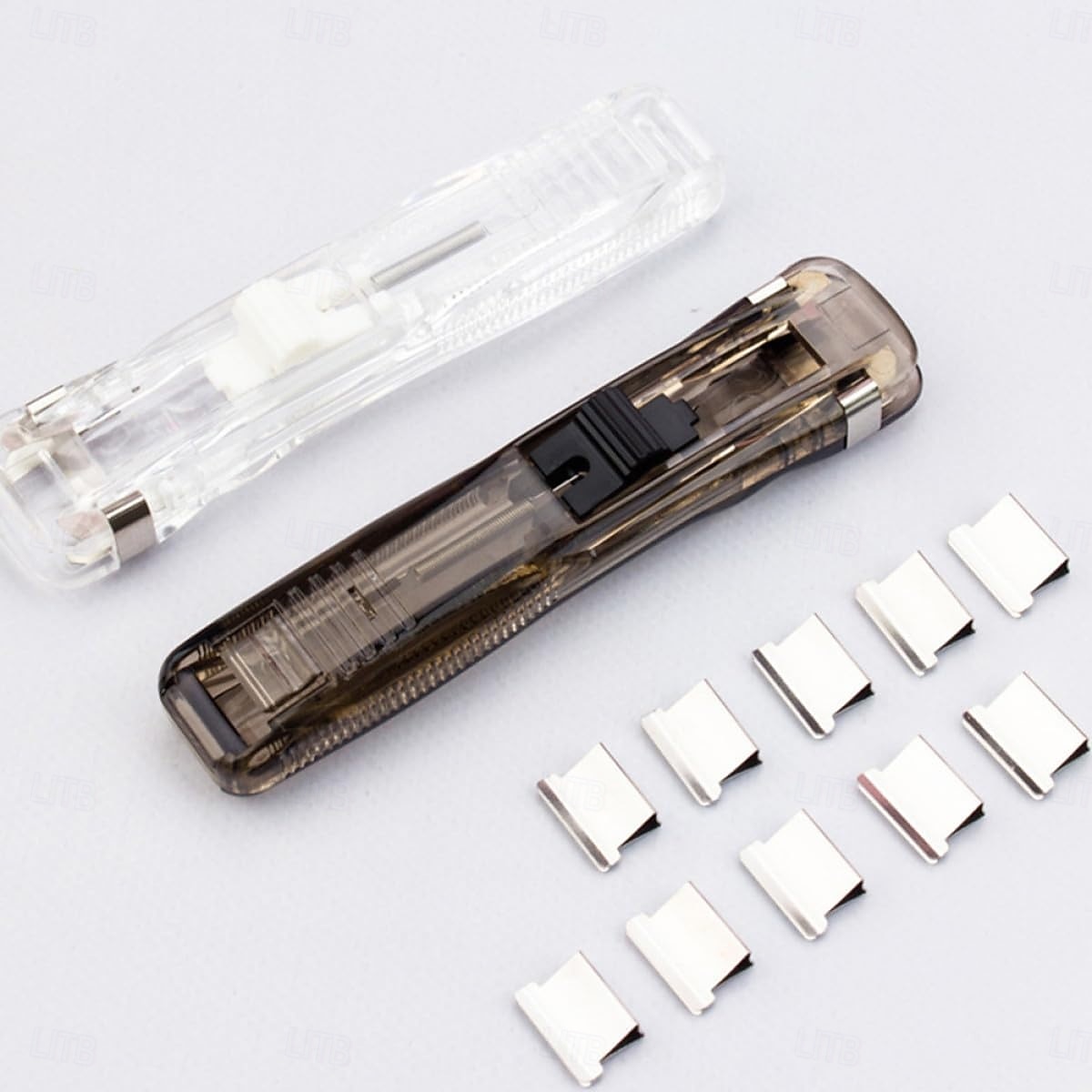 Bærbar permklipsstiftemaskin, påfyllbart stiftemaskinsett for kontoret med 2 bærbare papirklippere og permer og 200 stk. påfyllingsklips for filinnbinding og dokumentinnbinding 2026 - $15.99 –P8