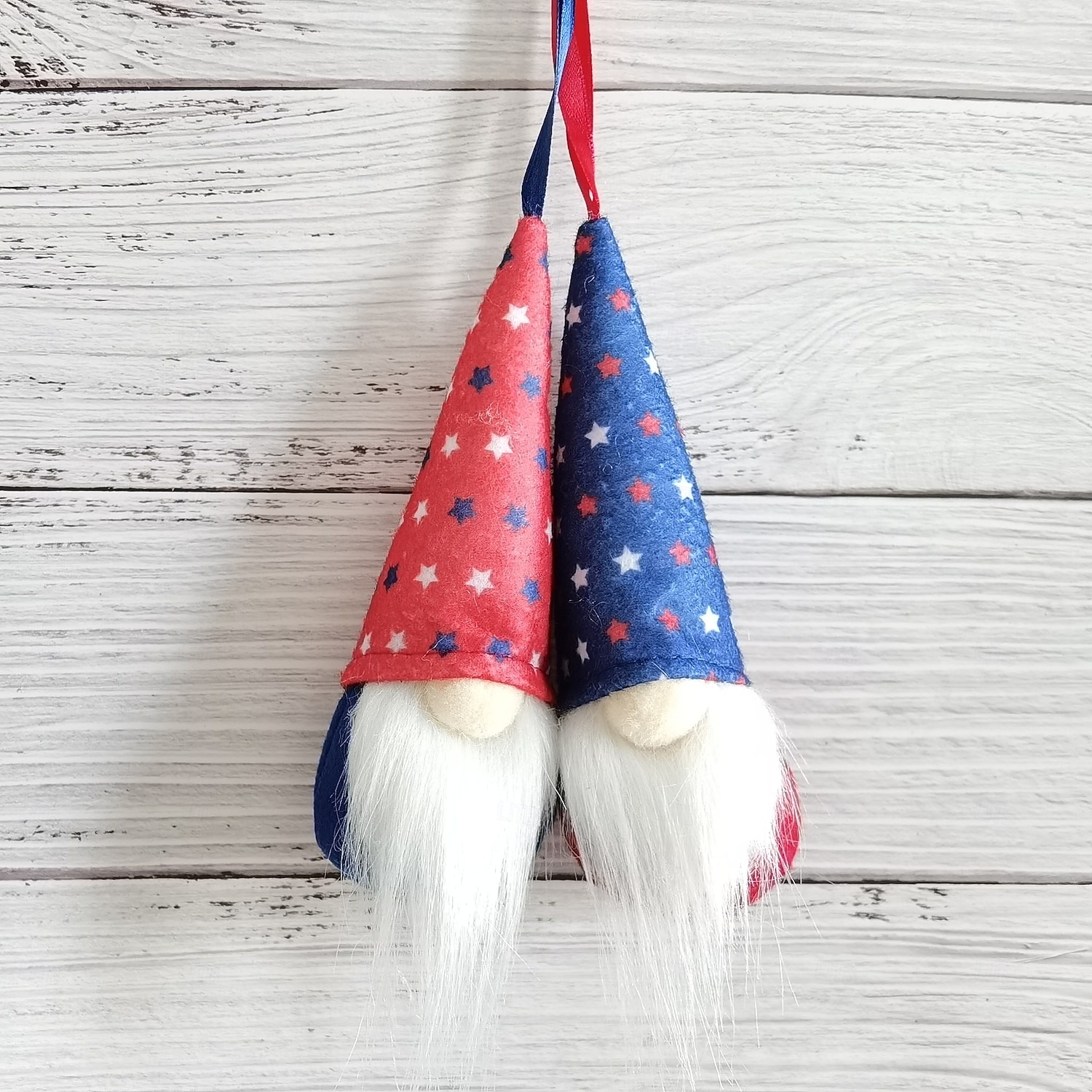 Confezione da 10 piccoli ciondoli per il giorno dell'indipendenza negli Stati Uniti: ciondolo a forma di bambola di peluche nana a forma di stella a cinque punte, decorazione per il festival di Rudolf del 2026 a $19.99 –P6