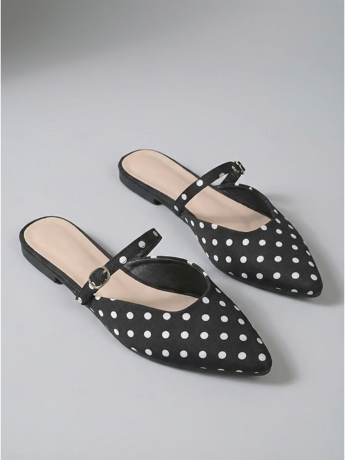 Mules negros de lunares con punta puntiaguda para mujer: elegantes sandalias planas con tira de hebilla ajustable para cenas de vacaciones y uso diario. &estilo retro chic 2026 - $19.99 –P2