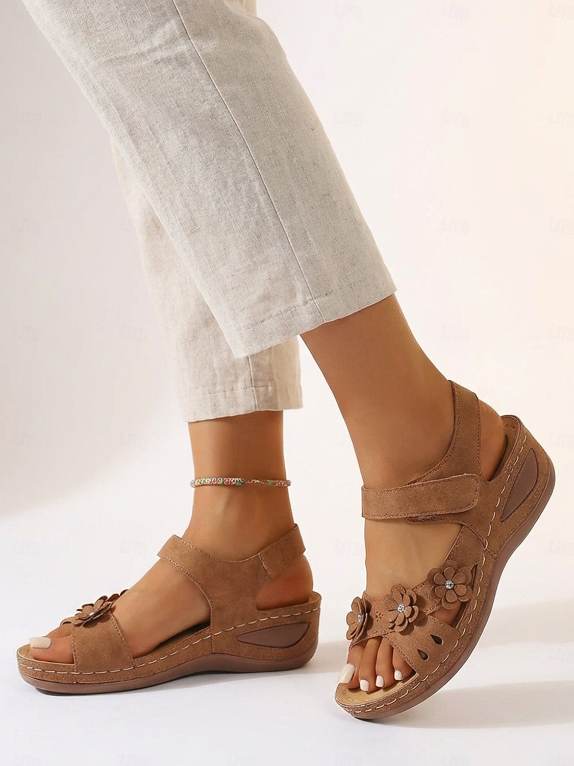 sandali con zeppa floreali marroni da donna - soletta morbida e ammortizzata, scarpe comode traspiranti con punta aperta, stile boho casual per passeggiate, viaggi, vacanze estive, attività del 2026 a $24.99 –P2