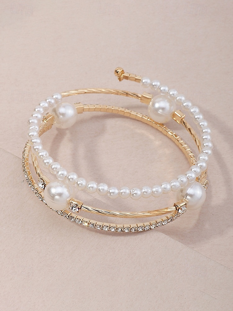 Armbåndssett med tre lag i kunstperlelegering til dame, stablebare armbånd i gull og sølv med elegante perler og krystalldetaljer, vintage brudesmykker til bryllup, kveldsfester og formelle arrangementer 2026 - $7.99 –P8