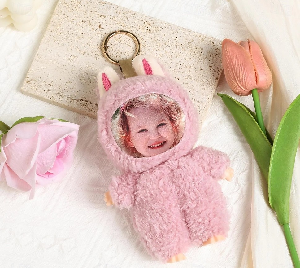 2026年 カスタム面白い顔のぬいぐるみキーホルダー、パーソナライズされた写真イースターバニーキーホルダーギフト写真人形ウサギの耳、ソフトバッグチャーム、バックパックアクセサリー、子供、ガールフレンド、花嫁介添人へのギフト  コレクション – $24.99 –P4