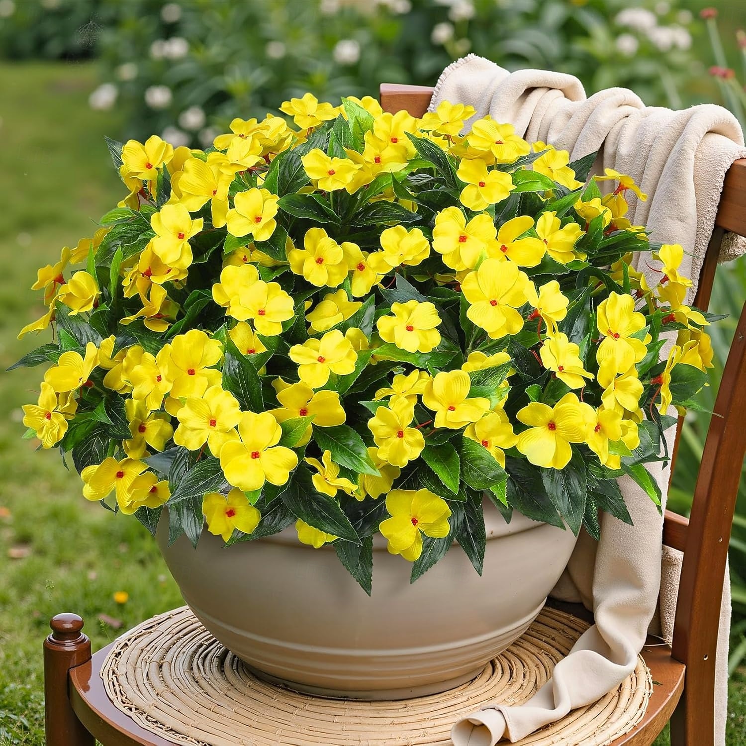 6 ramos de flores artificiales de impatiens para decoración de exteriores, ramo de flores de seda, plantas artificiales resistentes a los rayos UV para primavera y verano, jardín, porche, ventana, 2026 - $31.99 –P11