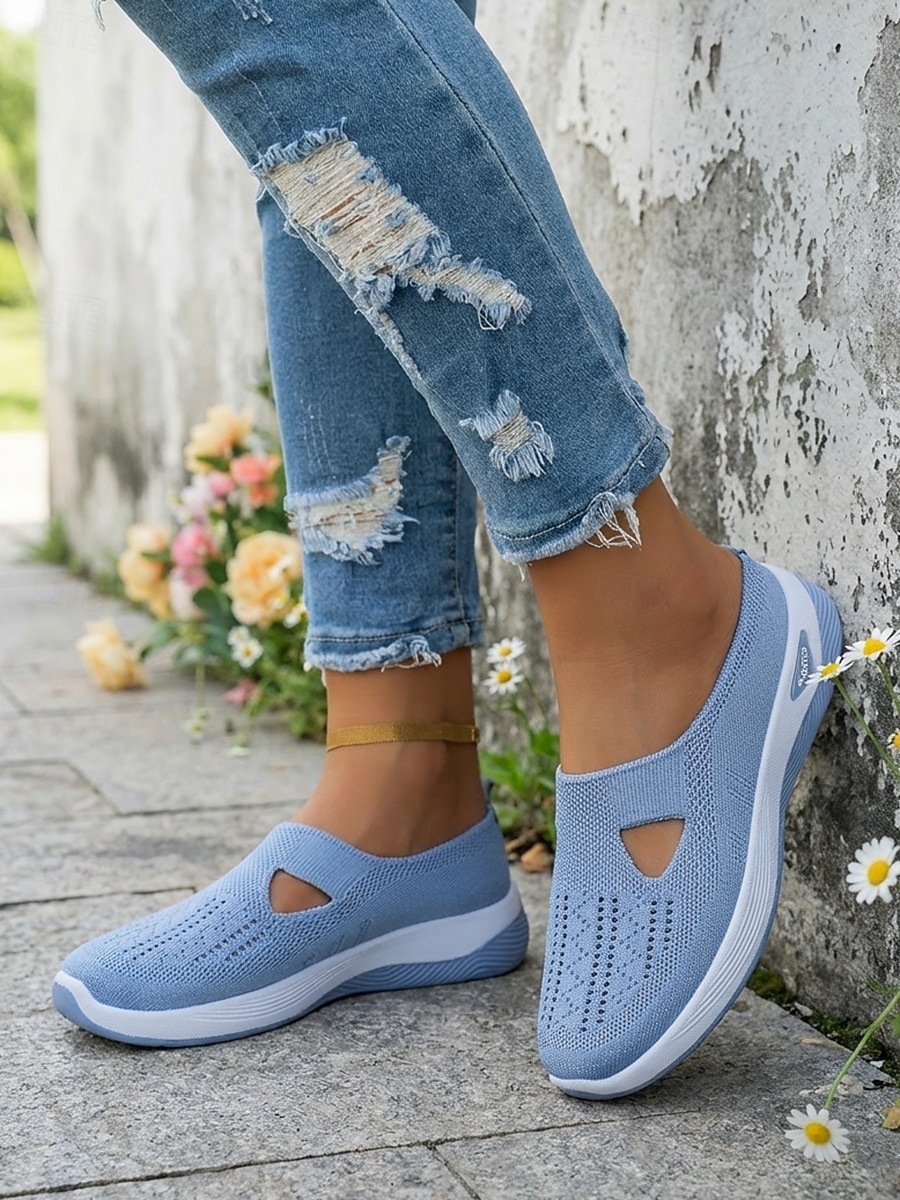Tênis slip-on feminino azul claro em malha respirável – calçado esportivo leve e confortável, estilo casual e atlético para viagens e caminhadas. &uso diário de 2026 por $24.99 –P5