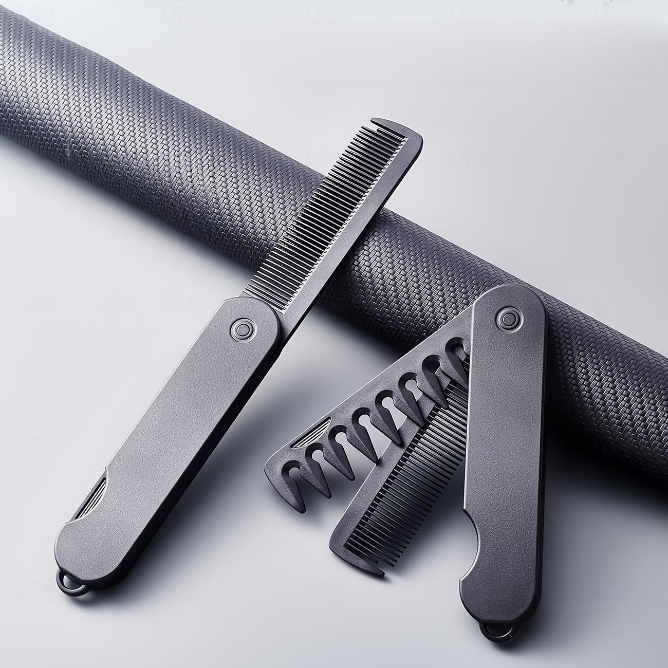 Peigne pliant multifonctionnel pour homme (1 ou 2 pièces), peigne à cheveux huilés, peigne à lisser, peigne à dents larges texturé, peigne de voyage pliable et portable de 2026 ? $9.99 –P4