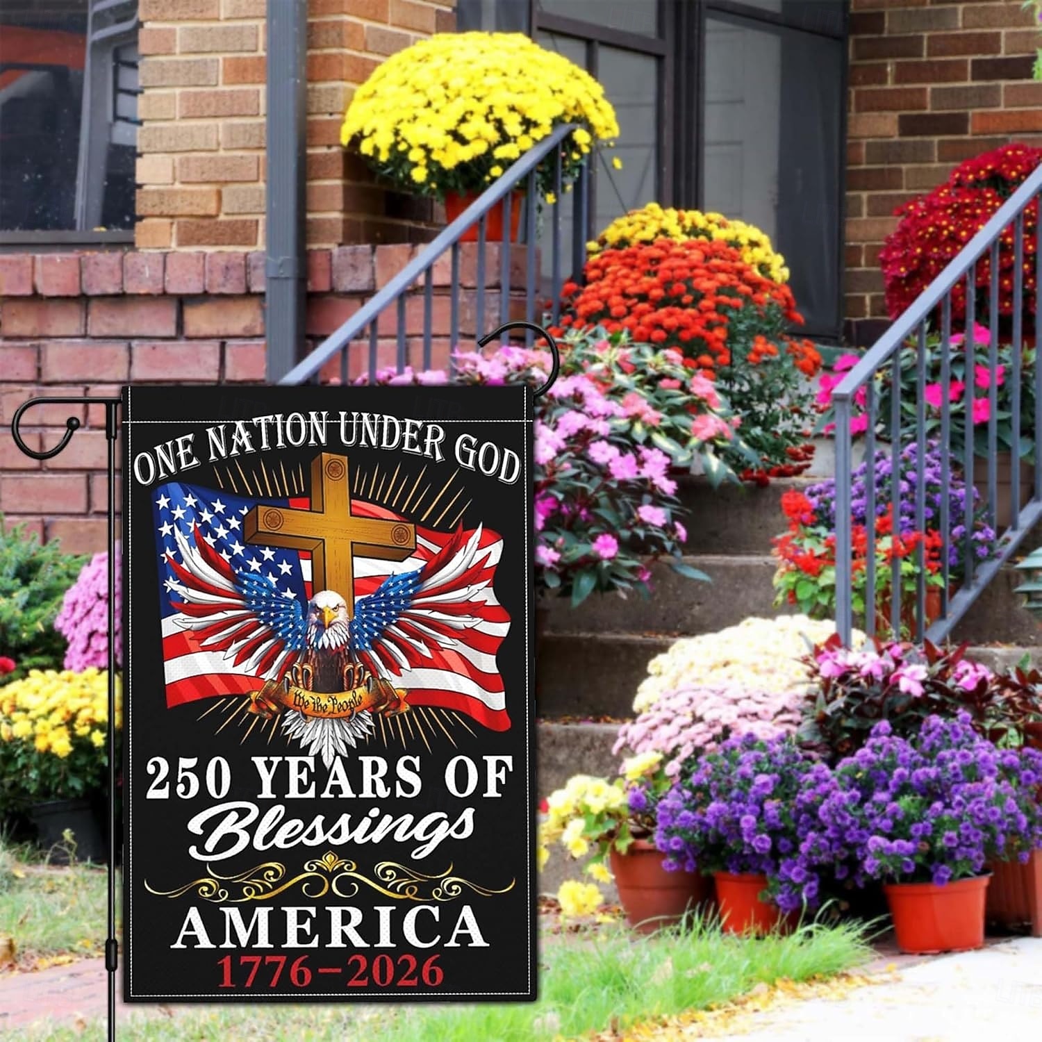 Lot de 2 drapeaux de jardin commémoratifs du 250e anniversaire des États-Unis, ornés d'un aigle patriotique, d'une croix et de la devise « Une nation sous Dieu ». Décoration extérieure résistante pour les célébrations. de 2026 ? $18.49 –P4