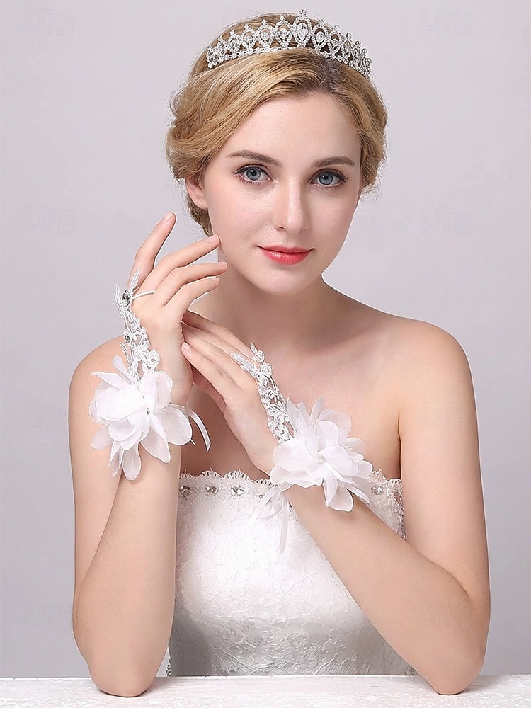 brudhandskar för kvinnor, polyestermaterial, flerfärgade, kronbladsblommönster med strassdetaljer, eleganta spetshandskar perfekta för bröllop, fester och speciella evenemang 2026 - $11.99 –P3