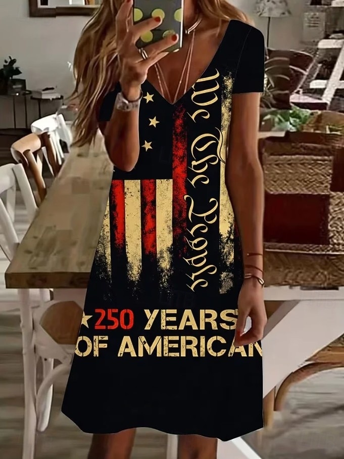 Jour de l'Indépendance Américaine Femmes Mini Robe Robe d'Été Robe T-Shirt Robe trapèze Vacances Occasionnel Boho Plage Coupe régulière Graphique Drapeau Manche Courte Col en V Noir Été Printemps de 2026 ? $24.99 –P1