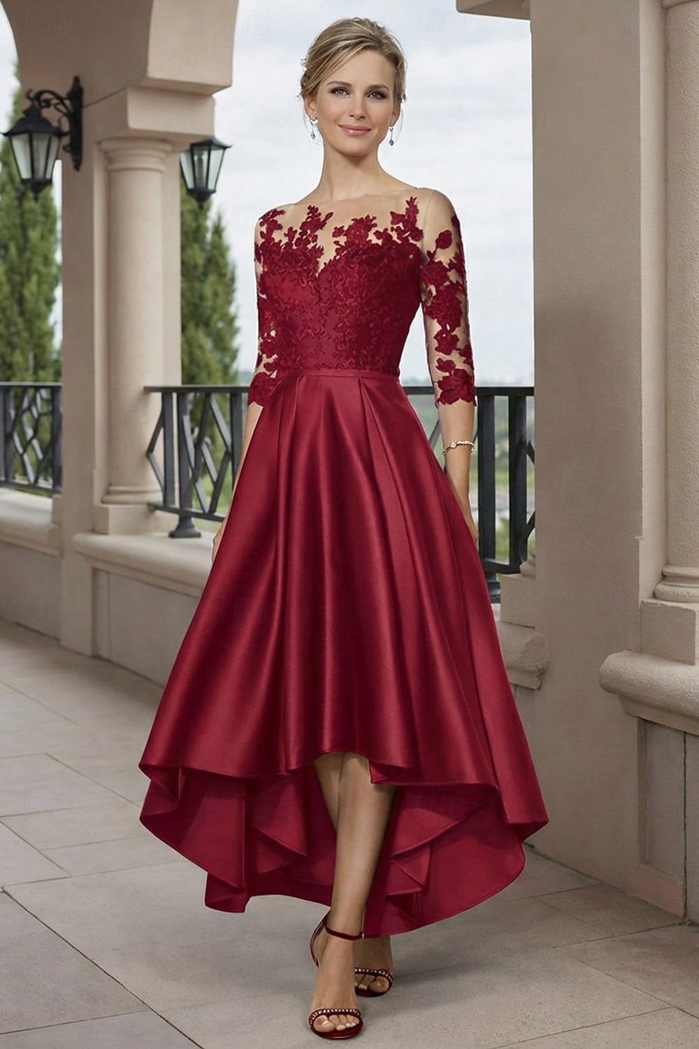 A-linja Epäsymmetrinen Polven yli Juhlamekko Coctail-asu Häävieraspuku Morsiammen äidin asu 3/4 hiha Kauha Tyylikäs Lyhyt ja matala Häävieras Syntymäpäivä Satiini Pitsi kanssa Laskokset Applikaatiot 2026 - $164.99 –P8