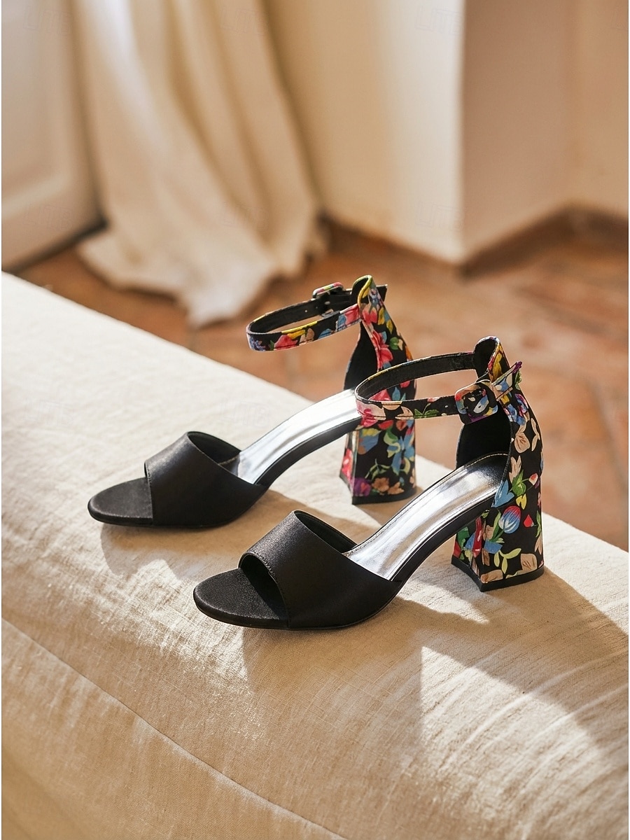 Damessandalen uit de jaren 50 in vintage rood satijn - elegante pumps met middelhoge blokhak en enkelbandje met bloemenprint, perfect voor rockabillyfeesten en retro gala's. &zomerse sociale 2026 - $34.99 –P6