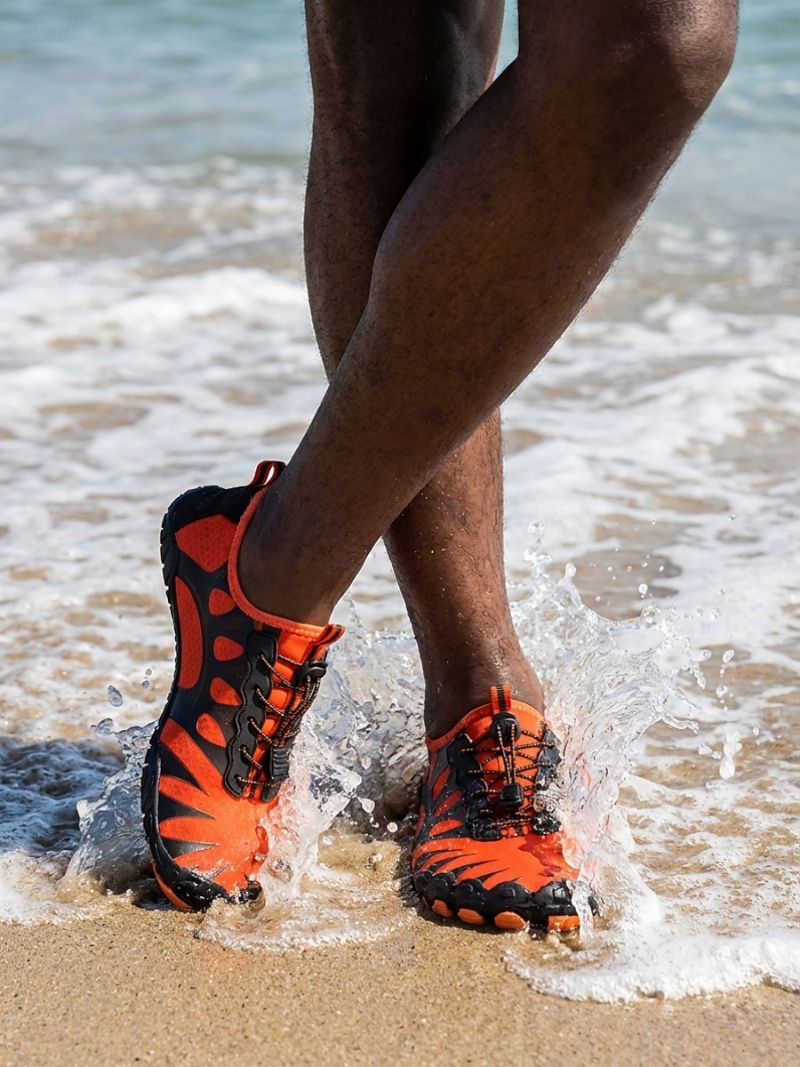Scarpe da acqua da uomo arancioni e nere ad asciugatura rapida, leggere, traspiranti e antiscivolo, ideali per attività acquatiche, passeggiate in spiaggia, nuoto, kayak, trekking fluviale e avventure all'aria aperta. del 2026 a $29.99 –P3