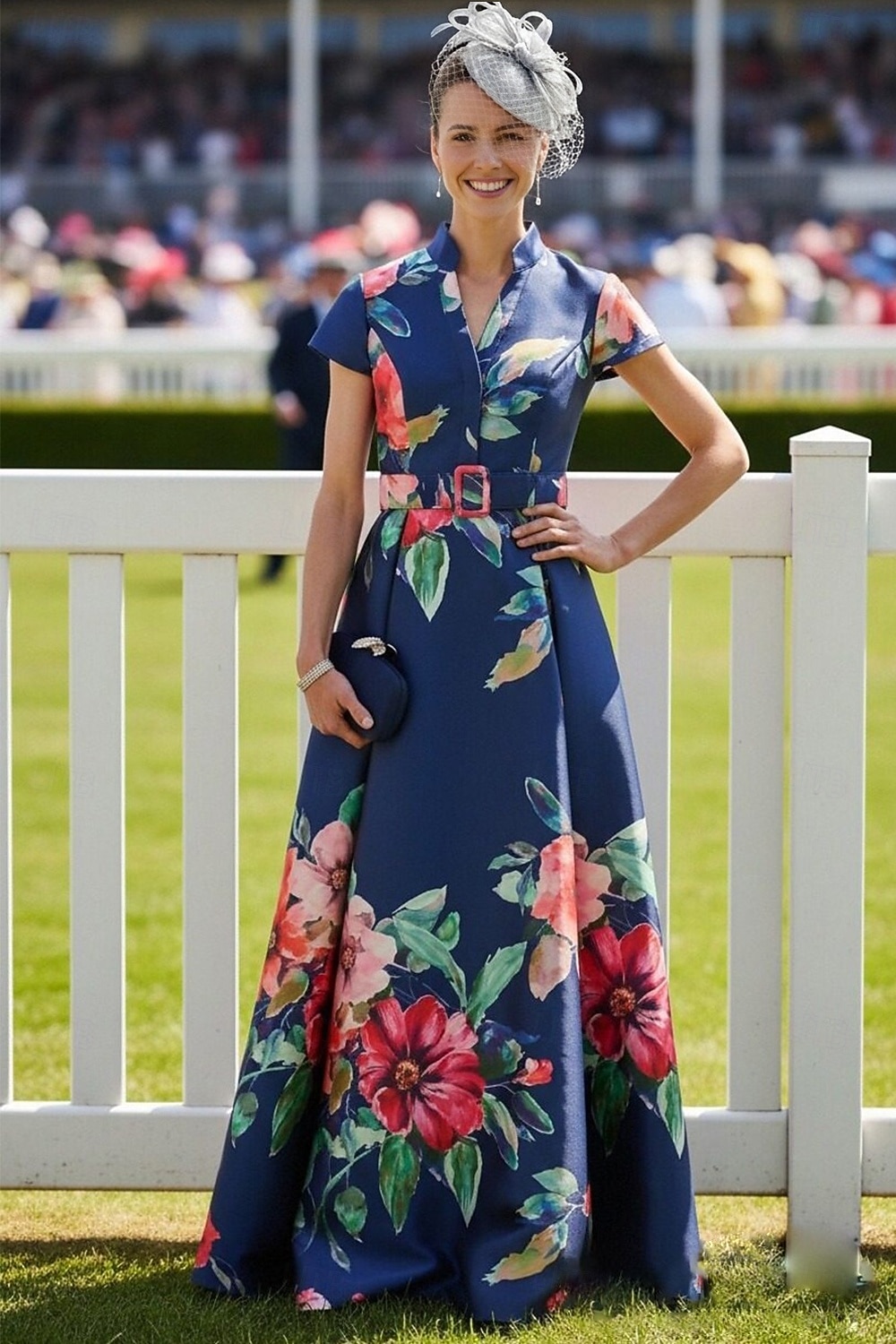 Linea ad A Lunghezza al pavimento Abito da invitata a nozze Abito Formale Abito Derby Abito da cerimonia per signora Manica Corta Scollo a V Regina Anna Elegante Formale Ferie Derby del Kentucky Raso del 2026 a $206.99 –P1