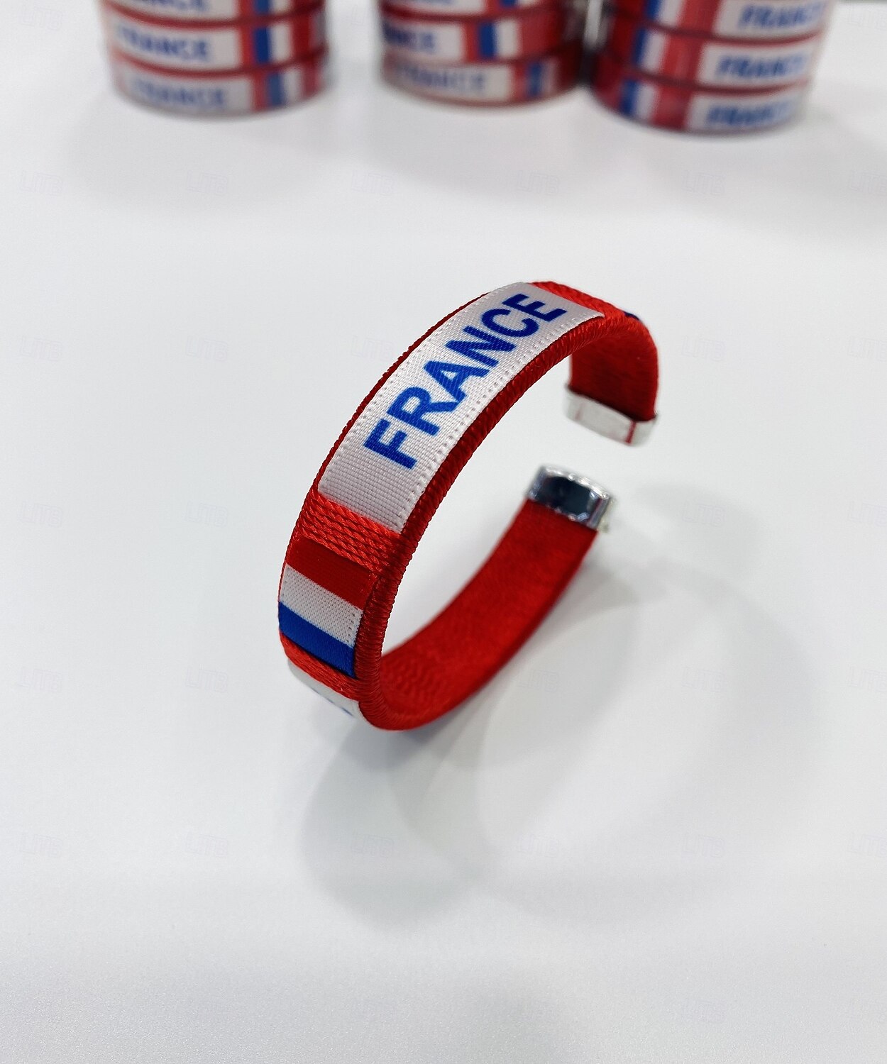 Partita mondiale di calcio 2026 Braccialetto France Calciatore Tifoso di calcio francese Casual Bambini Adulti Unisex All'aperto Incontro Vestirsi del 2026 a $18.99 –P9