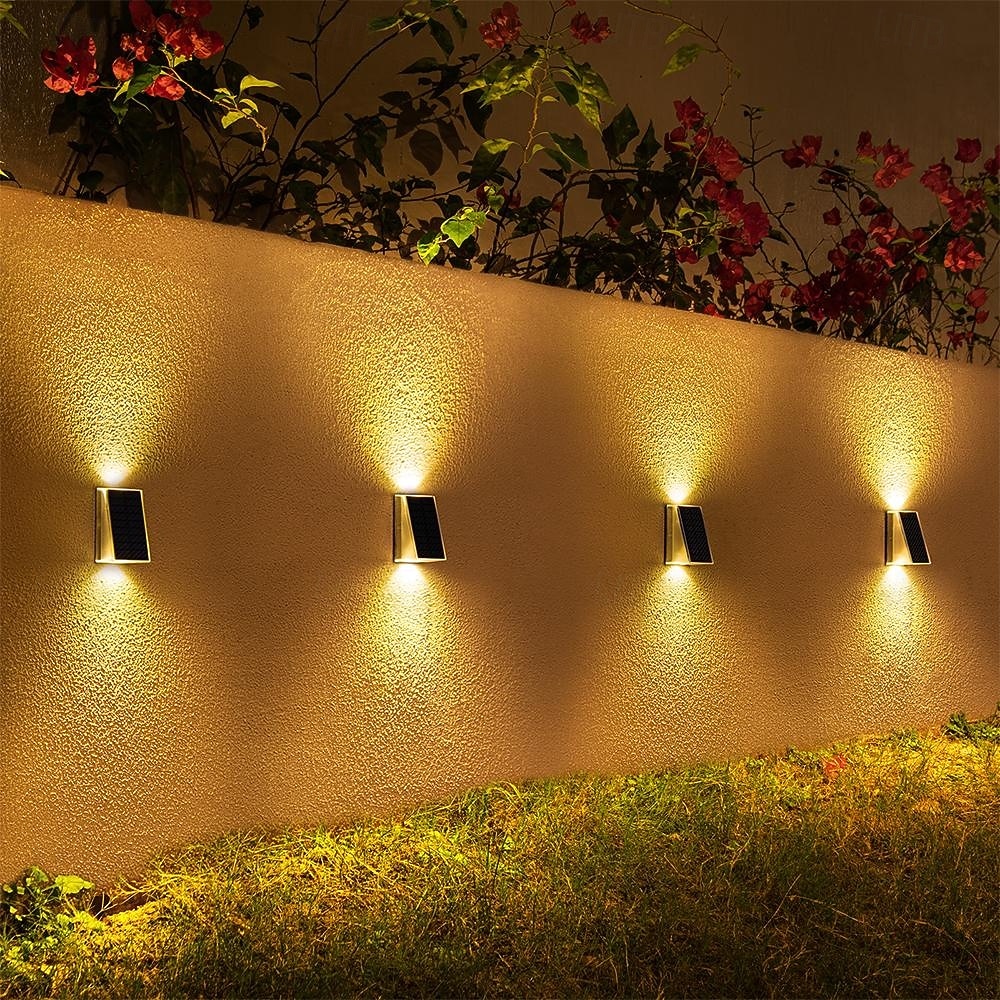 2 db kültéri napelemes fali lámpa, IP65 vízálló, 4 LED gyöngy, dekoratív LED lámpák kertbe, udvarra, kerítésre, lépcsőre, lépcsőfokokra, teraszra, gyepre, ösvényvilágításra 2026 - $32.99 –P10