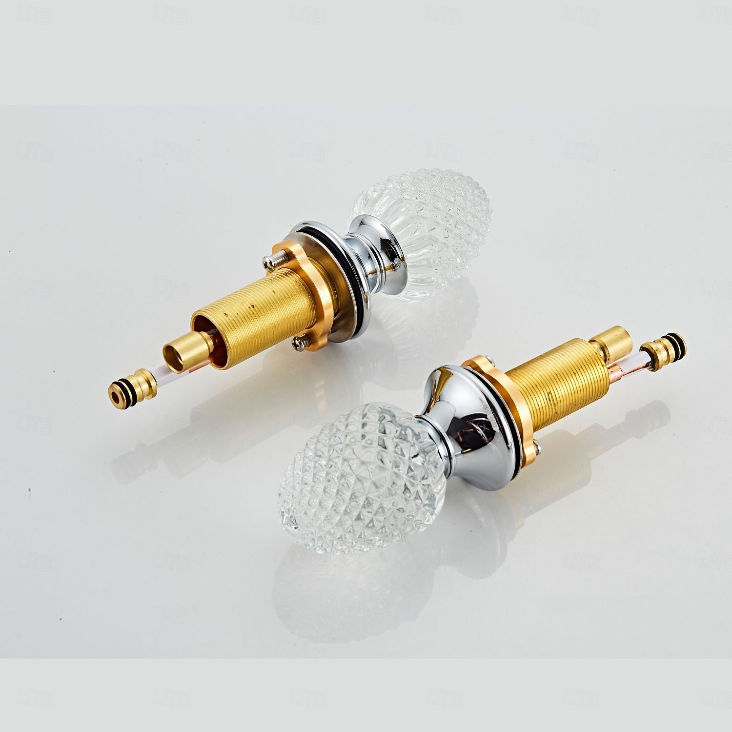 2026年 クロムメッキのバスルーム用蛇口、360°回転、3穴、広口、クリスタルハンドル、バスルームシンク用蛇口、レトロビンテージ、洗面化粧台用蛇口  コレクション – $307.69 –P2