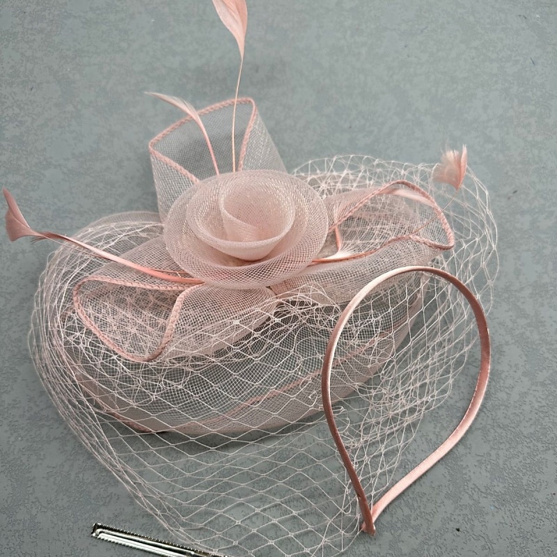 fascinators polyester Bryllup Bursdag Elegant Årgang søt stil Med Fjær Tyll Hodeplagg Hodeplagg 2026 - $17.49 –P6