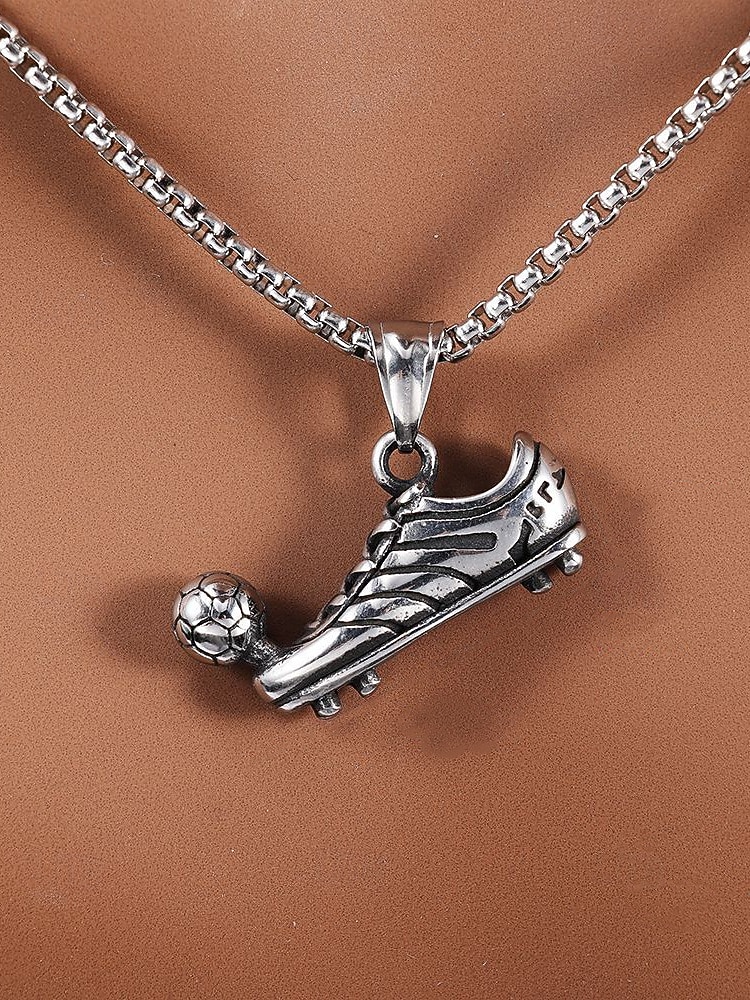 Collana da uomo in acciaio inossidabile con ciondolo a forma di calcio di pallone, gioiello per tifosi di calcio, ideale per partite e per l'uso quotidiano. del 2026 a $7.99 –P4