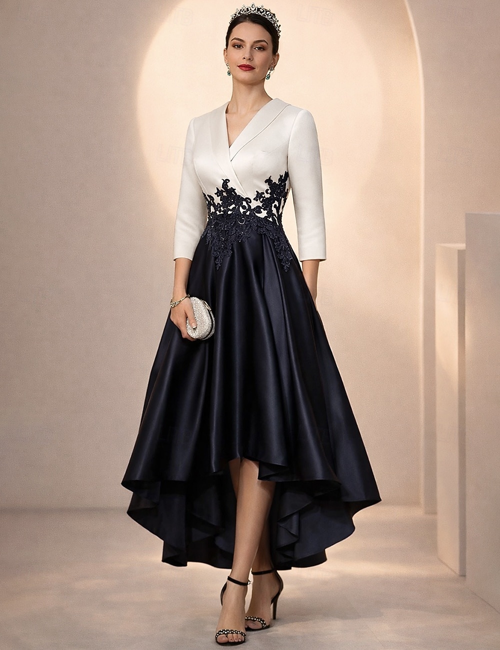 A-Linie Asymmetrisch Tee-Länge Partykleid Cocktailkleid Kleid für Hochzeitsgäste Brautmutterkleid Dreiviertelarm Hemdkragen Elegant High-Low Formell Hochzeitsgast Satin Spitze mit Applikationen 2026 - $157.99 –P1
