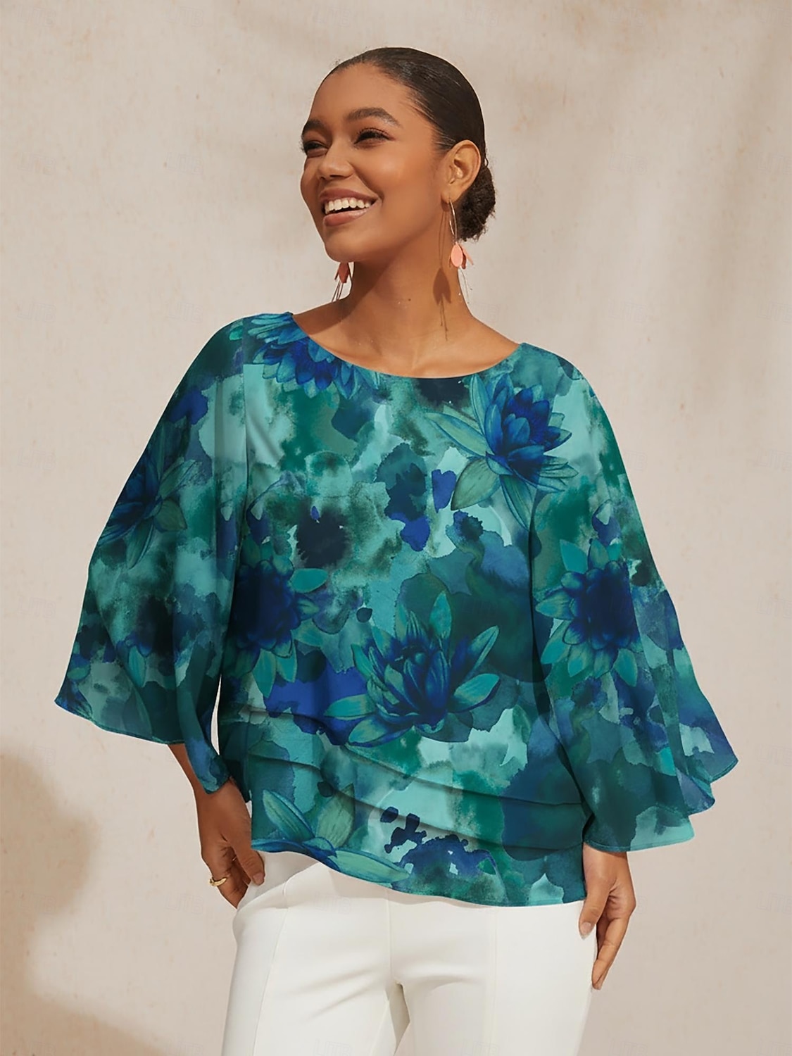 Top a strati in chiffon con fantasia Ocean Bloom del 2026 a $67.99 –P1
