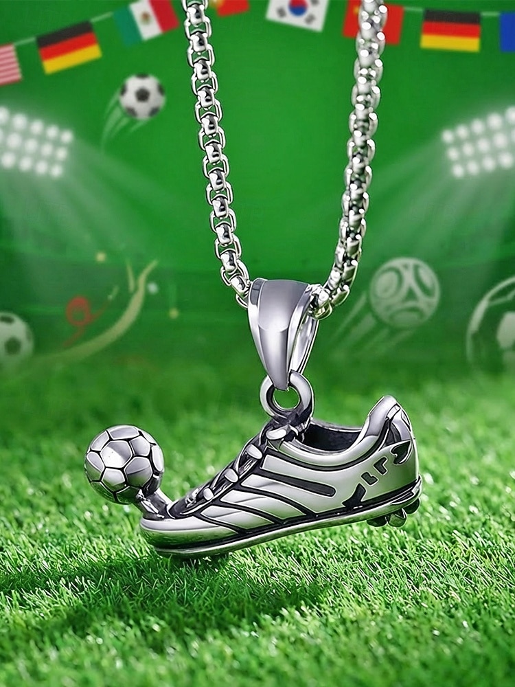 Collana da uomo in acciaio inossidabile con ciondolo a forma di calcio di pallone, gioiello per tifosi di calcio, ideale per partite e per l'uso quotidiano. del 2026 a $7.99 –P1