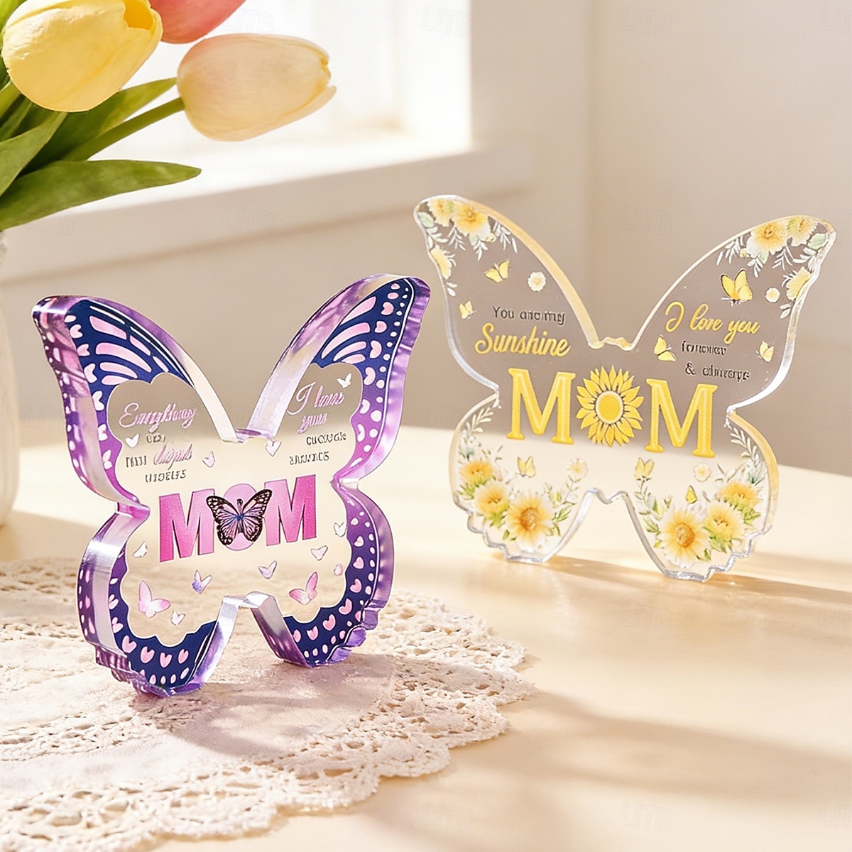 פריט קישוט בצורת לב ופרפר ליום האם אחד. קיימות מספר אפשרויות. מתאים למתנות יום האם ולקישוטי שולחן לחג המשפחה. 2026 - $9.99 –P5