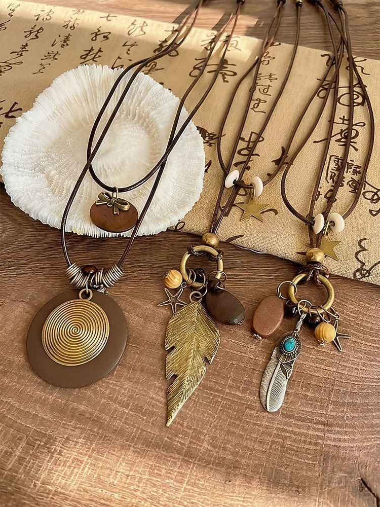 Collane lunghe da donna in stile bohémien a strati, multi-stile, in lega, con pendente regolabile, perfette per l'uso quotidiano e per i viaggi. del 2026 a $7.99 –P7