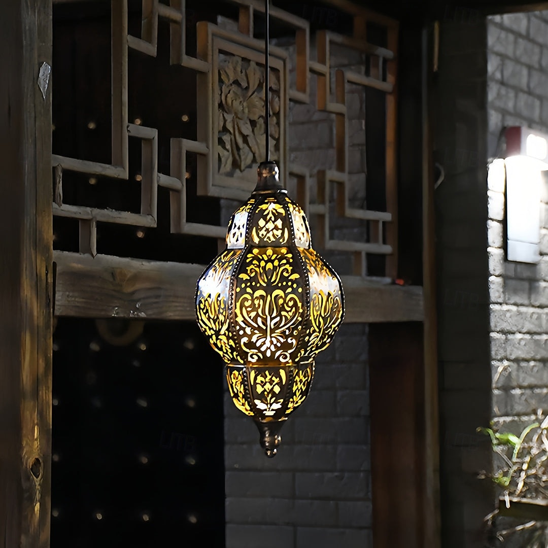 Lanterne suspendue d'extérieur à projection solaire baroque en métal creux, étanche, avec éclairage LED pour jardin, cour, allée, pelouse, terrasse, fête, vacances, ambiance chaleureuse, violet de 2026 ? $23.99 –P14