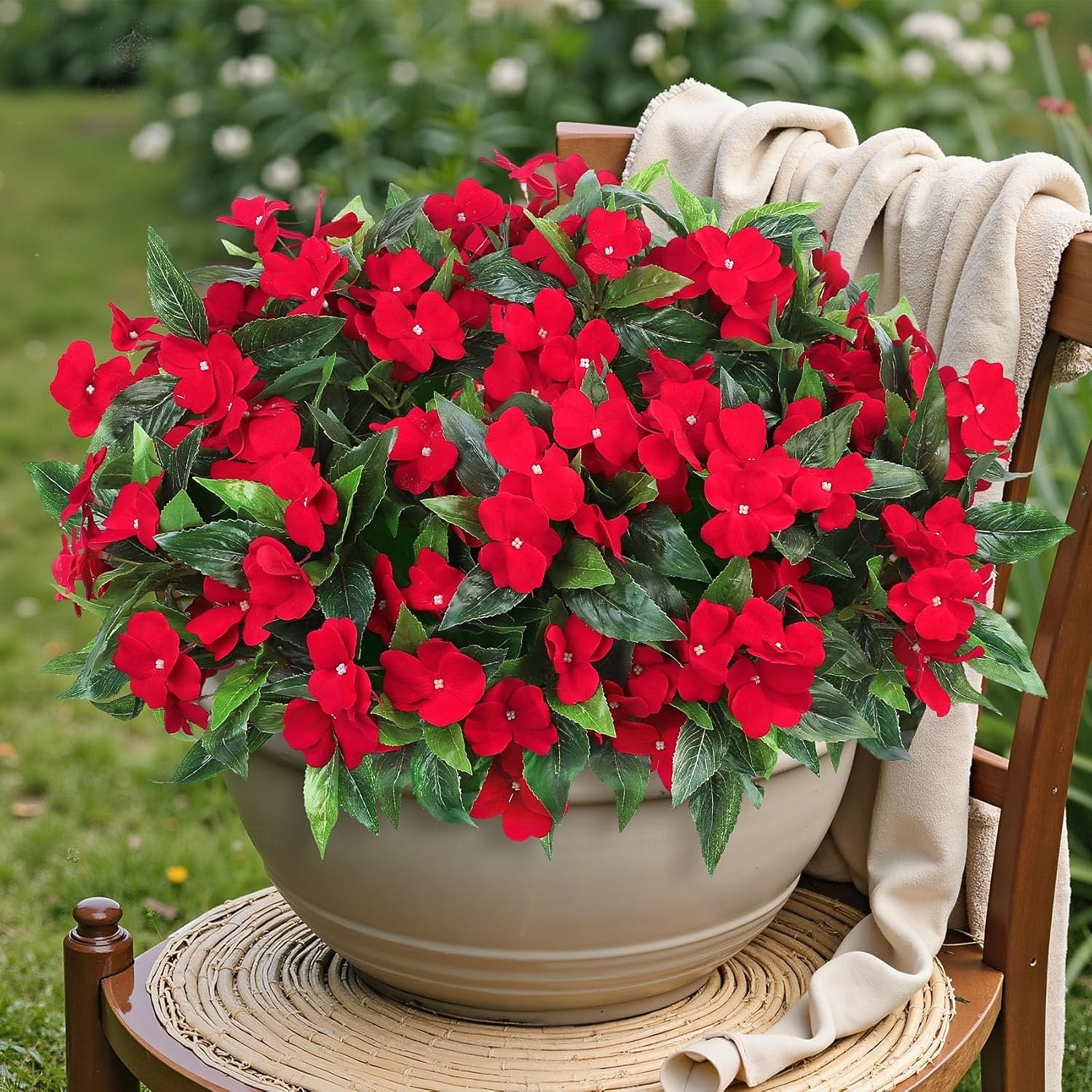 6 ramos de flores artificiales de impatiens para decoración de exteriores, ramo de flores de seda, plantas artificiales resistentes a los rayos UV para primavera y verano, jardín, porche, ventana, 2026 - $31.99 –P1