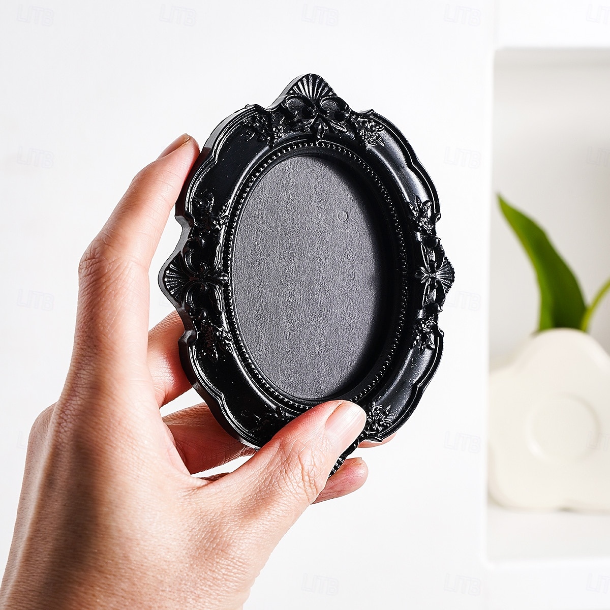 Vintage Black Resin Decorative Frame, Handmade Hand-Painted Ornate Wall Hanging Frame for DIY Wall Decor, Photo Display Frame, Home Wall Decoration Prop for Parties, Festivals 2026 - $21.99 –P16
