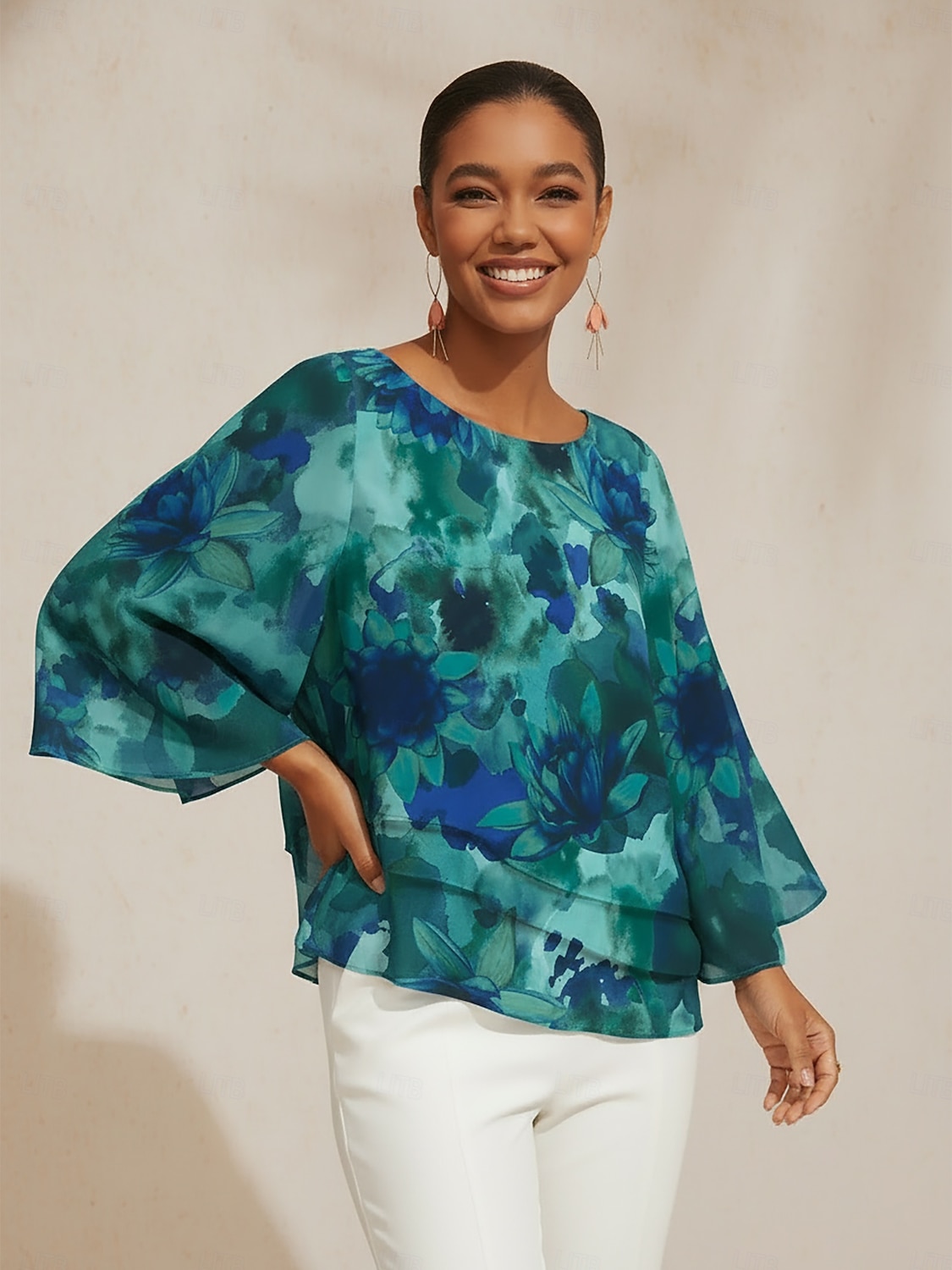 Top a strati in chiffon con fantasia Ocean Bloom del 2026 a $67.99 –P2