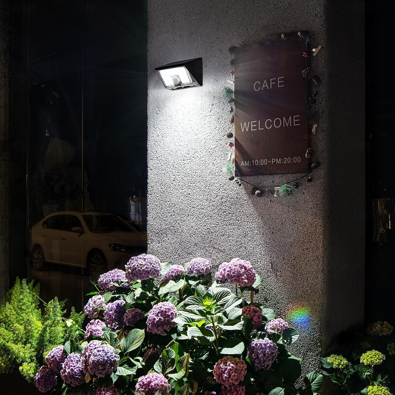 Applique murale solaire intelligente d'extérieur avec détecteur de mouvement, étanche IP65, 22 LED, 4 modes d'éclairage, lampe décorative pour jardin, cour, clôture, mur, villa, porche de 2026 ? $26.99 –P15