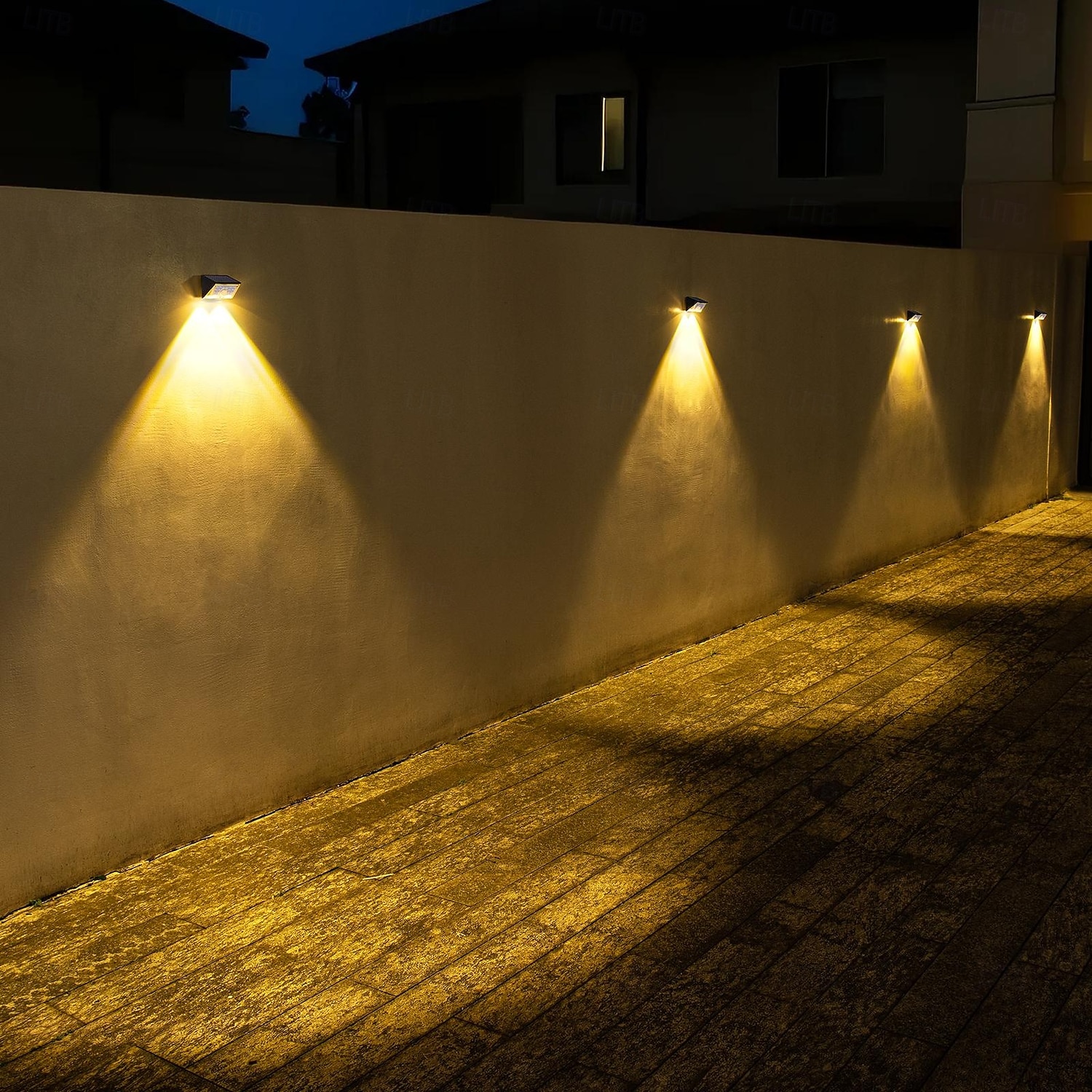 Applique murale solaire intelligente d'extérieur avec détecteur de mouvement, étanche IP65, 22 LED, 4 modes d'éclairage, lampe décorative pour jardin, cour, clôture, mur, villa, porche de 2026 ? $26.99 –P18