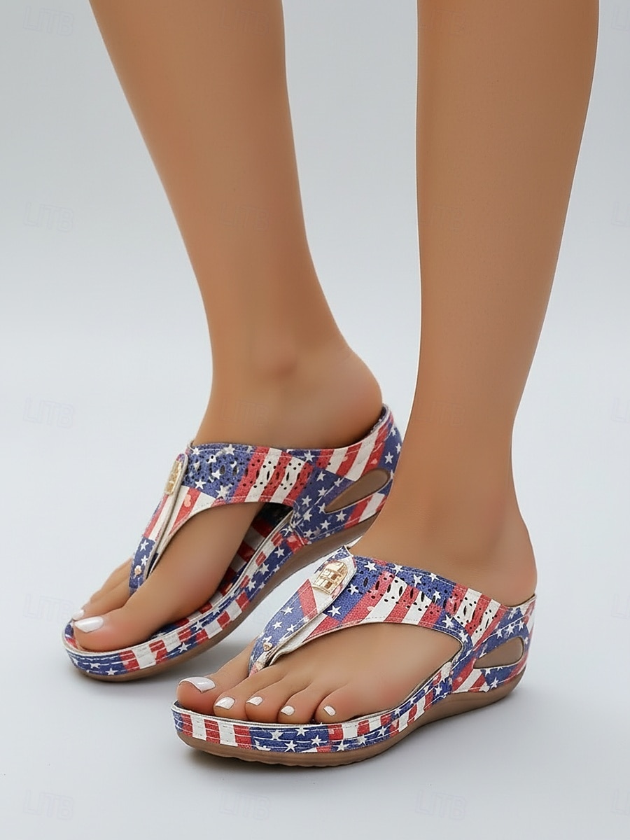 صنادل نسائية حمراء وزرقاء مطبوعة عليها علم الولايات المتحدة الأمريكية بمناسبة الذكرى السنوية الـ 250، شباشب صيفية مريحة ووطنية ليوم الاستقلال وحفلات الأعياد &ملابس كاجوال 2026 - $24.99 –P2